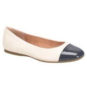 Born Julianne Ballet Flats Cream Navy Blue Cap Toe Leather Shoes 8M NEW